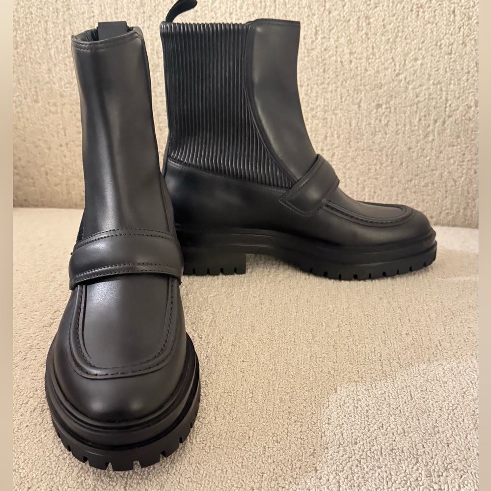 Gianvito Rossi Black Leather Boots EU 38 / US 7.5 – Chunky Sole